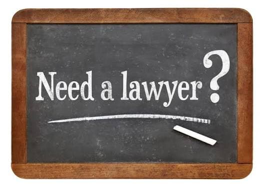 Urgently needed a lawyer .